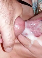 Amateur Housewife Faces Covered With Sticky Cum
